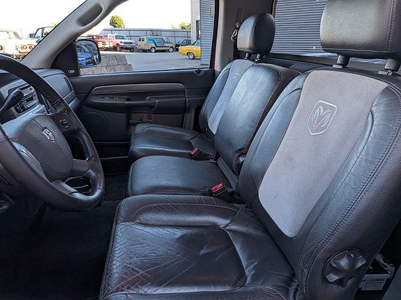 Dodge RAM 1500 13 of 30