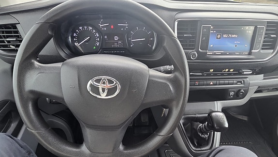 Toyota Proace 9 of 15