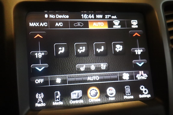 Jeep Cherokee 23 of 30