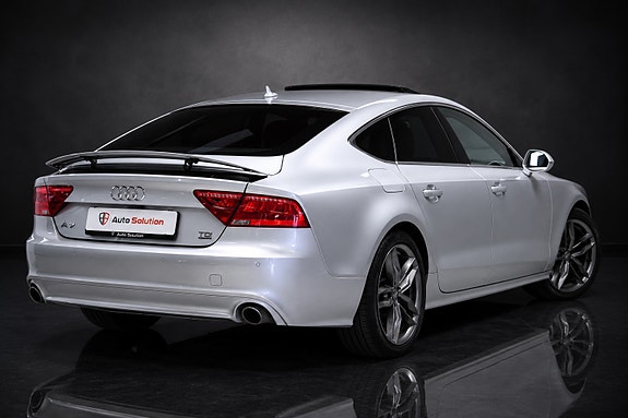 Audi A7 2 of 30
