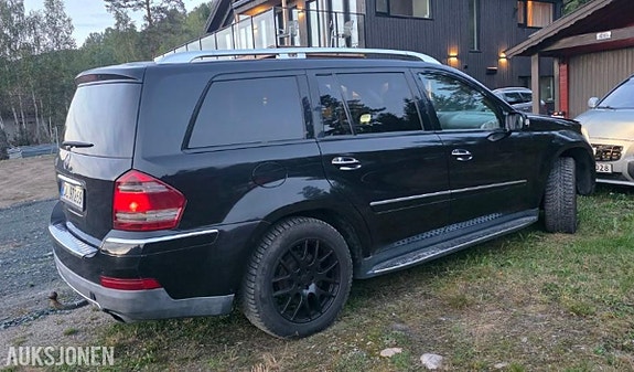Mercedes-Benz gl 4 of 18