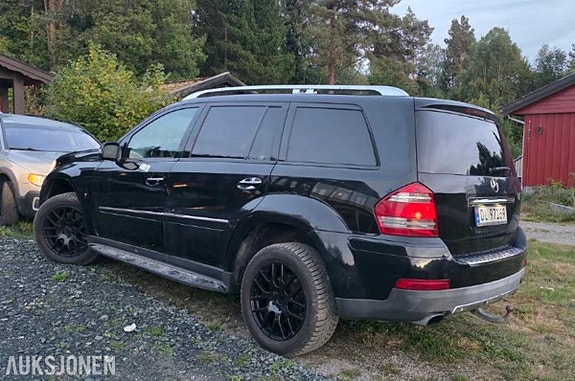 Mercedes-Benz gl 6 of 18