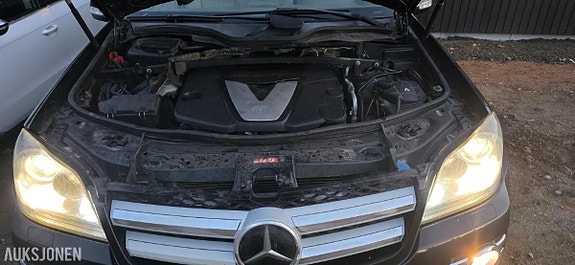 Mercedes-Benz gl 14 of 18