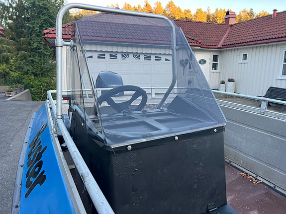Buster L  med 50 Yamaha 8 of 12