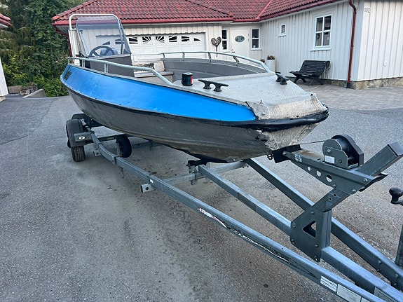 Buster L  med 50 Yamaha 4 of 12