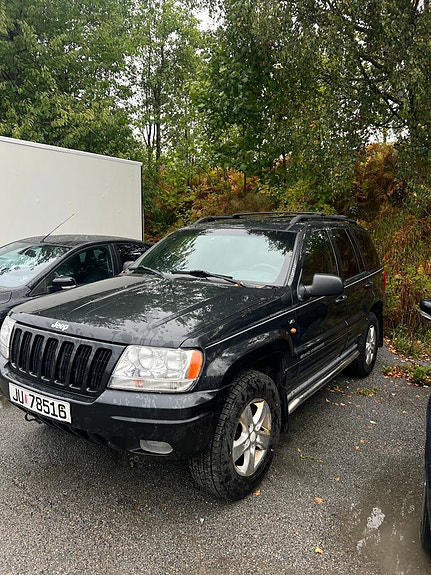 Jeep Grand Cherokee 9 of 25