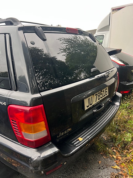 Jeep Grand Cherokee 17 of 25