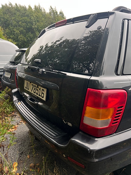 Jeep Grand Cherokee 19 of 25