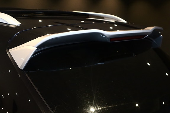 Porsche Cayenne 12 of 30