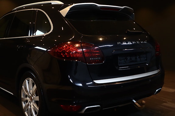Porsche Cayenne 11 of 30