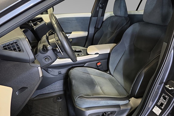 Lexus RZ450e 7 of 22