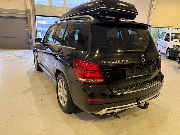Mercedes-Benz GLK220 9 of 30