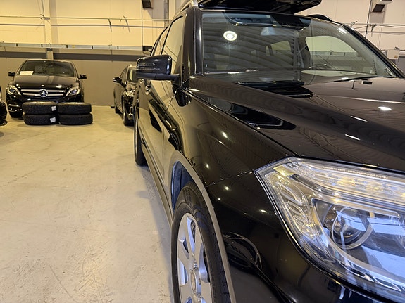 Mercedes-Benz GLK220 5 of 30