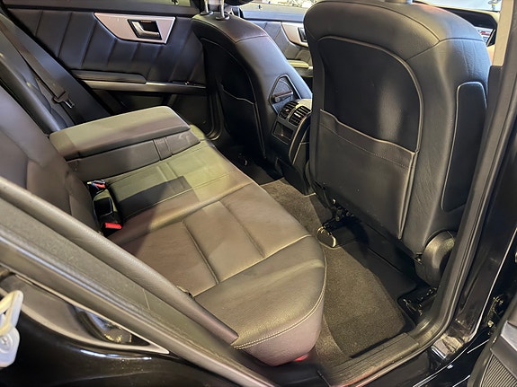 Mercedes-Benz GLK220 22 of 30
