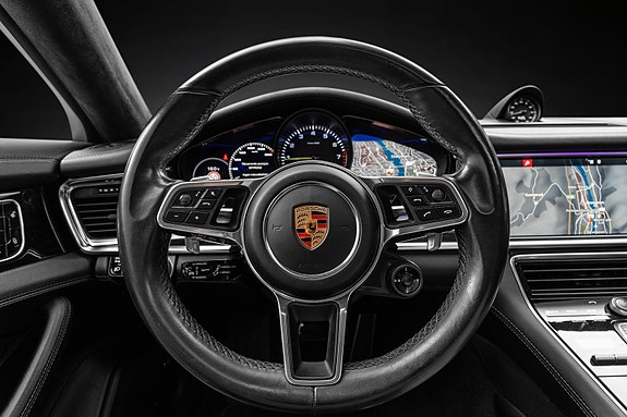 Porsche Panamera 20 of 30