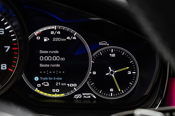 Porsche Panamera 22 of 30