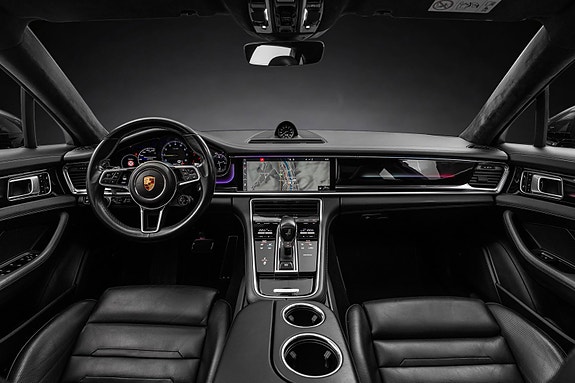 Porsche Panamera 19 of 30