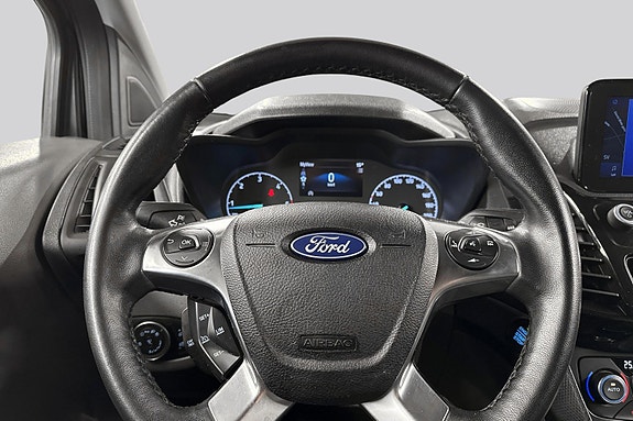 Ford Transit Connect 8 of 17