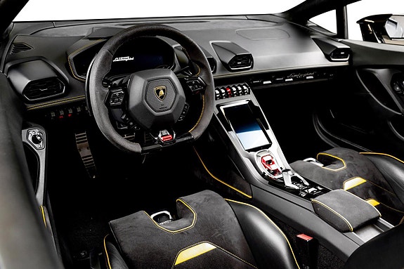 Lamborghini Huracan 27 of 30