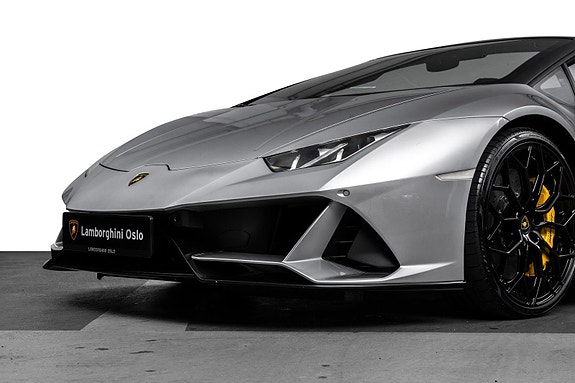 Lamborghini Huracan 3 of 30