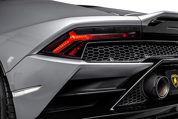 Lamborghini Huracan 19 of 30