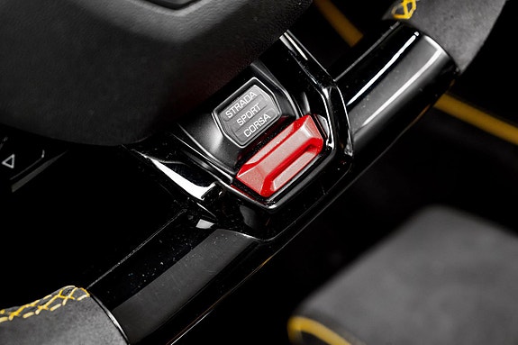 Lamborghini Huracan 28 of 30