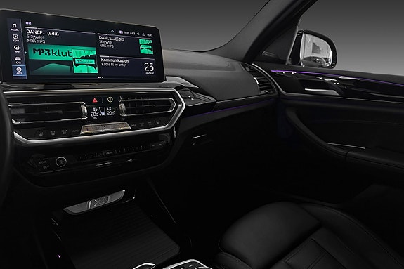 BMW iX3 16 of 24