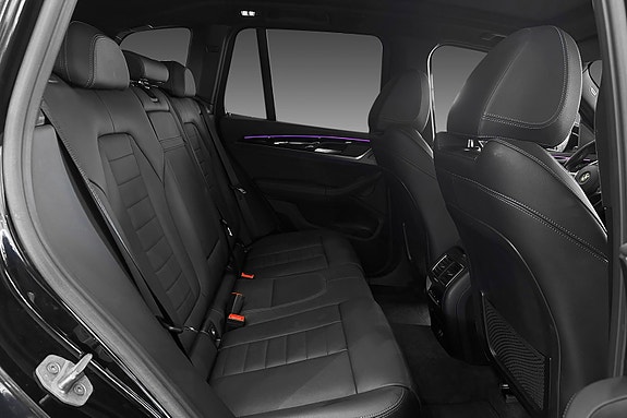 BMW iX3 23 of 24