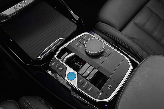 BMW iX3 18 of 24