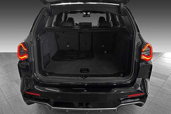 BMW iX3 9 of 24