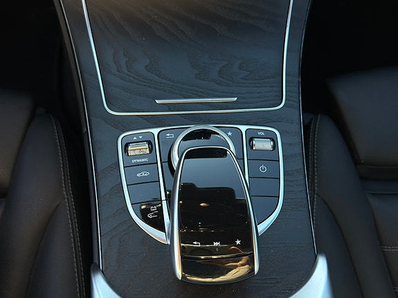 Mercedes-Benz C350 e 14 of 28