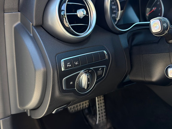Mercedes-Benz C350 e 18 of 28