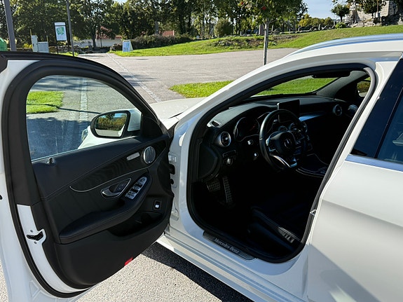 Mercedes-Benz C350 e 10 of 28