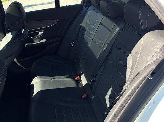 Mercedes-Benz C350 e 20 of 28