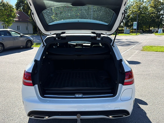 Mercedes-Benz C350 e 22 of 28