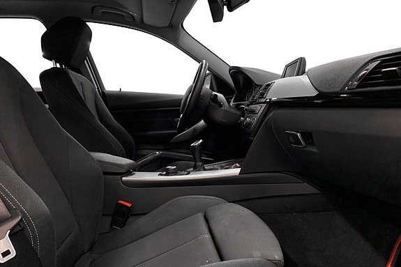 BMW 318d 13 of 15