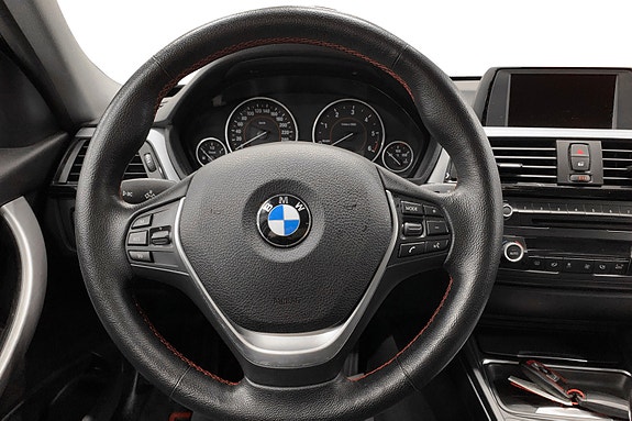 BMW 318d 8 of 15