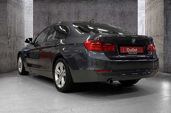 BMW 318d 3 of 15