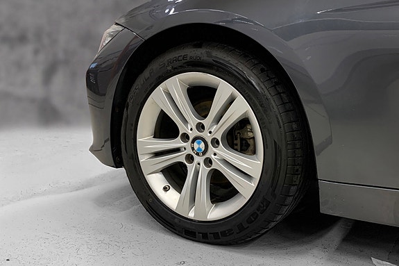 BMW 318d 15 of 15