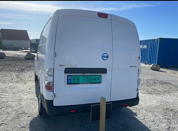 Nissan e-NV200 4 of 15