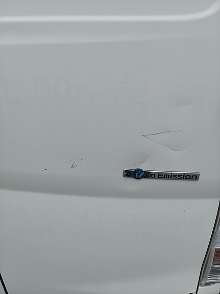Nissan e-NV200 9 of 15