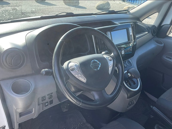 Nissan e-NV200 6 of 15