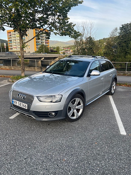 Audi A4 allroad 2 of 13