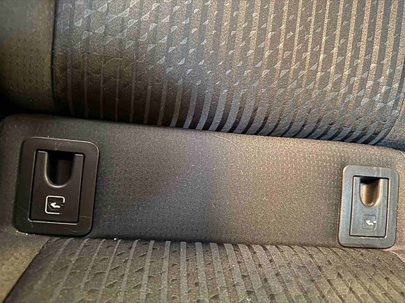 Toyota Prius 20 of 30