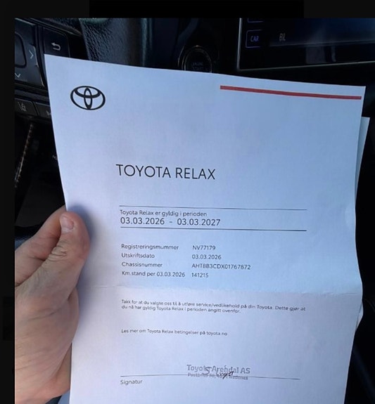 Toyota HiLux 3 of 8
