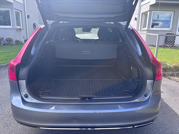 Volvo V90 11 of 28