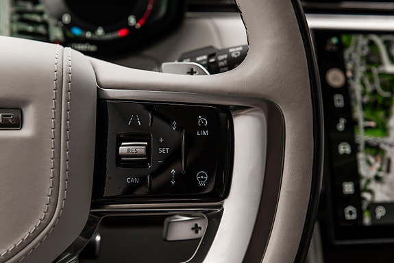 Land Rover Range Rover 18 of 30