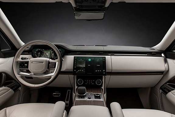 Land Rover Range Rover 15 of 30
