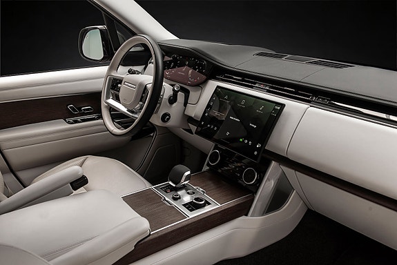 Land Rover Range Rover 13 of 30