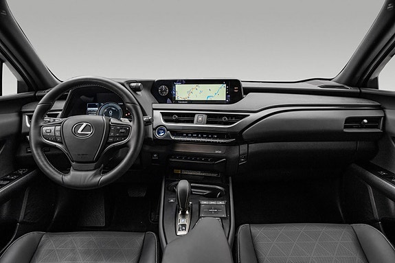 Lexus UX300e 10 of 29
